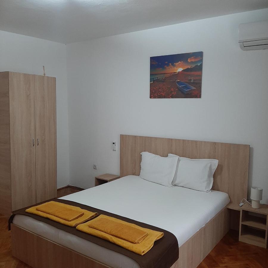 Casa Roxamy Hotel Orsova Bagian luar foto