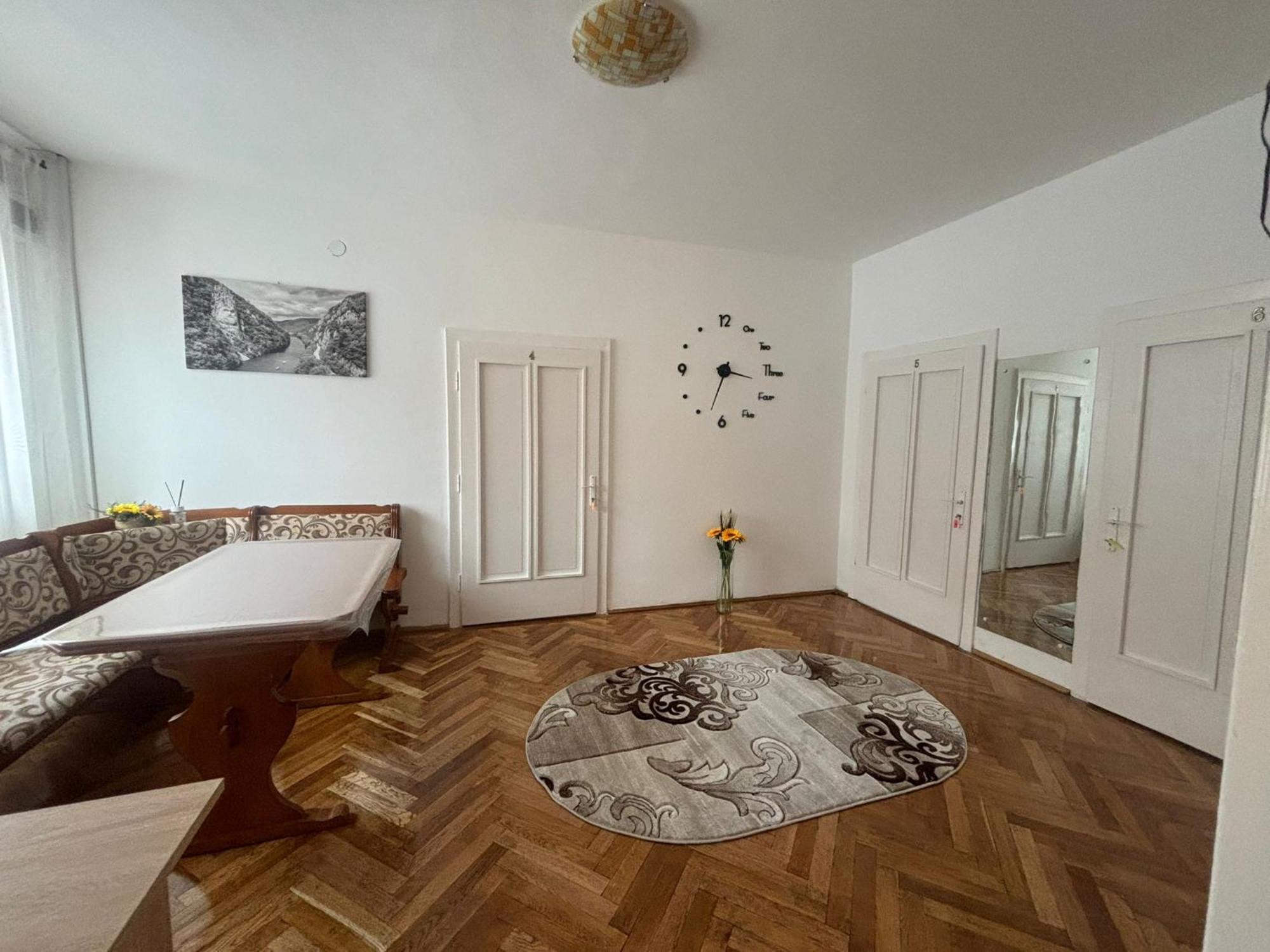 Casa Roxamy Hotel Orsova Bagian luar foto